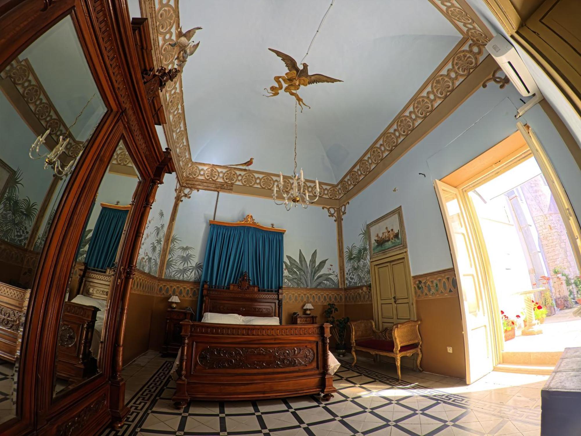 Palazzo Framarino Dei Malatesta - Noble Floor - XIV Century Джовинаццо Экстерьер фото