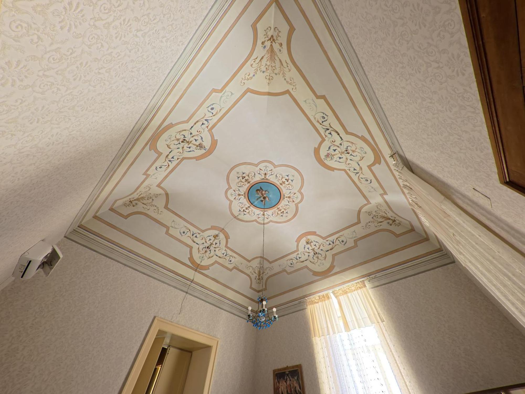 Palazzo Framarino Dei Malatesta - Noble Floor - XIV Century Джовинаццо Экстерьер фото