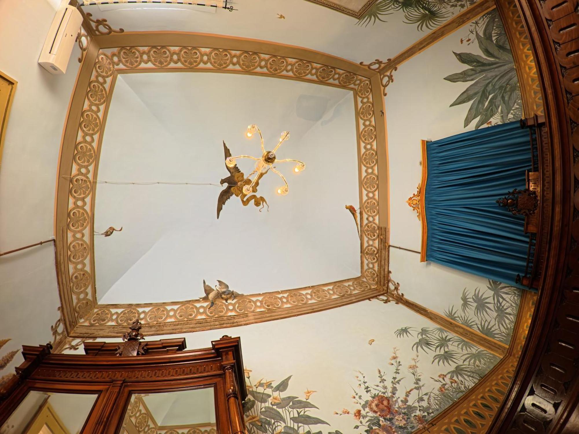 Palazzo Framarino Dei Malatesta - Noble Floor - XIV Century Джовинаццо Экстерьер фото