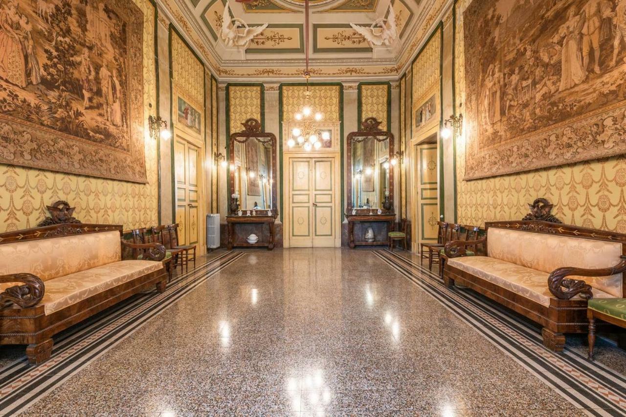 Вилла Palazzo Framarino Dei Malatesta - Noble Floor - XIV Century Джовинаццо Экстерьер фото