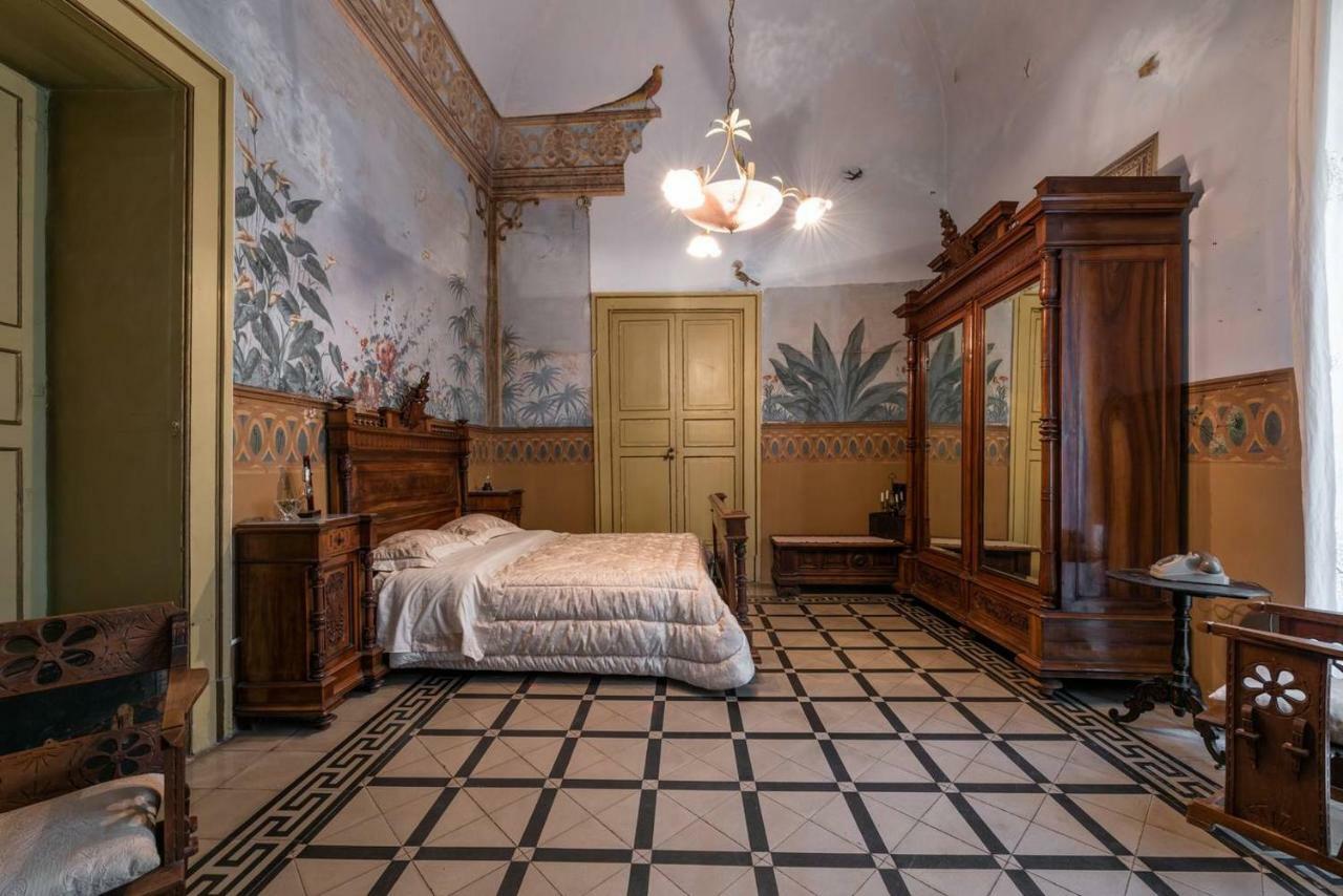 Вилла Palazzo Framarino Dei Malatesta - Noble Floor - XIV Century Джовинаццо Экстерьер фото