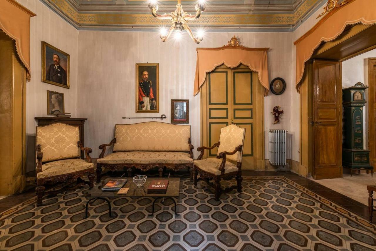 Вилла Palazzo Framarino Dei Malatesta - Noble Floor - XIV Century Джовинаццо Экстерьер фото